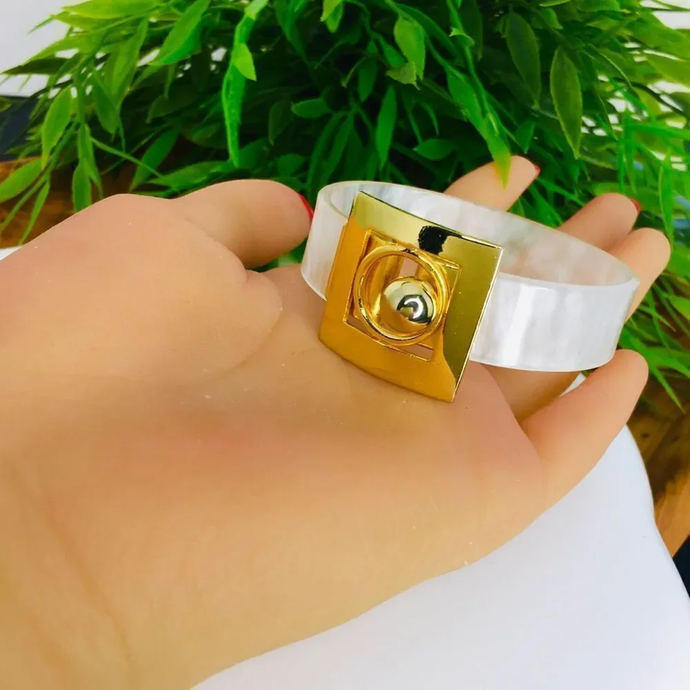 EXCEPTIONAL Gold Marabled Translucent Resin Belt Bracelet 4439